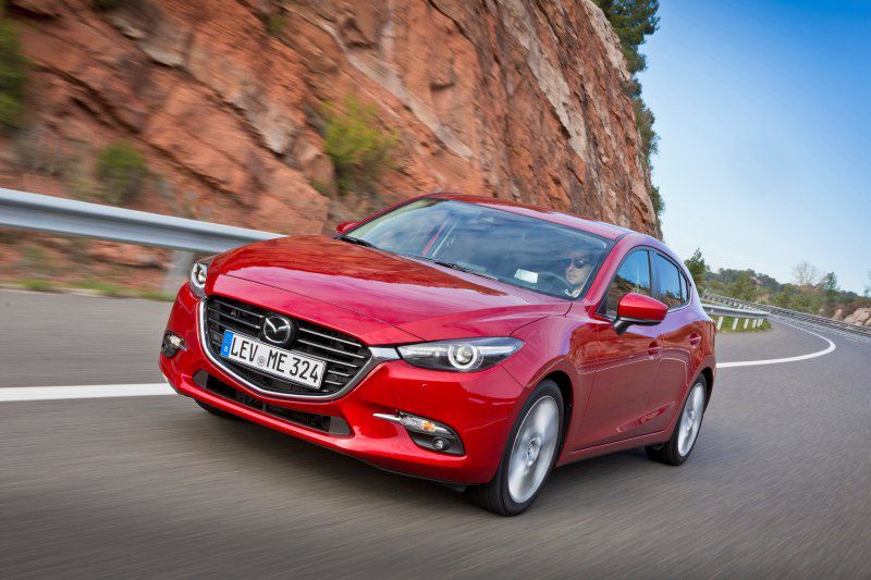 Mazda 3 III Hatchback (BM, facelift 2017) 2.2 SkyActivD (150 Hp)